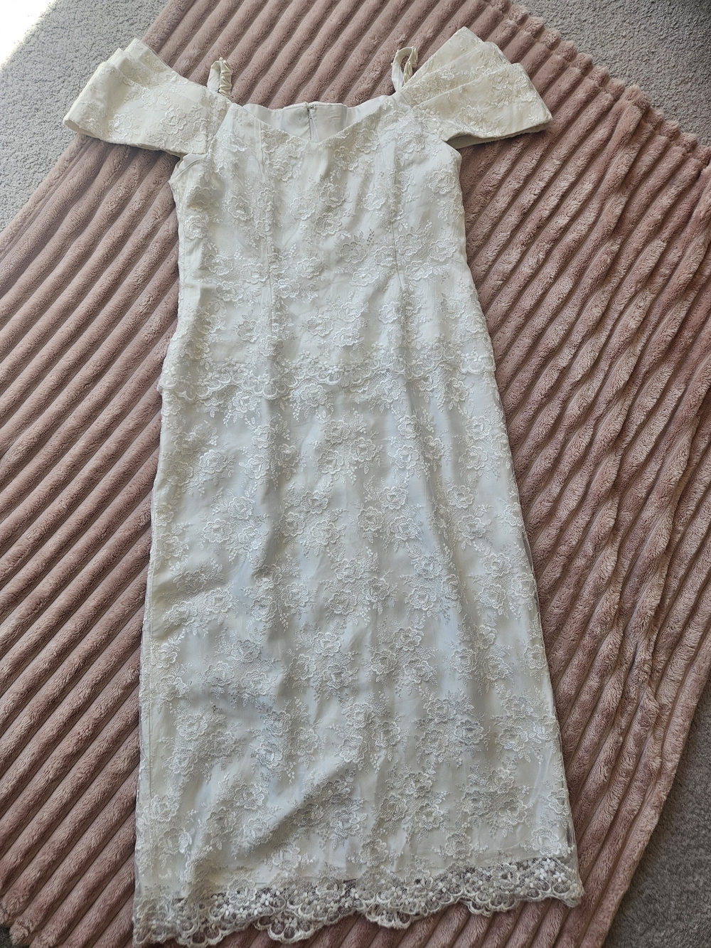 Vintage White Lace Off-The-Shoulder Formal Gown Midi Dress